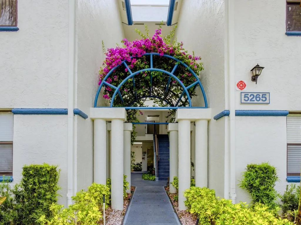 5265 Brisata Circle Boynton Beach FL 33437