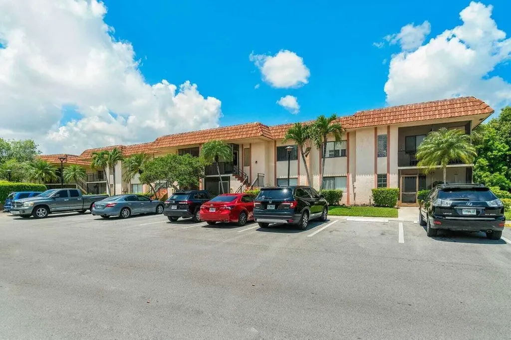 341 Lakeview Drive Weston FL 33326