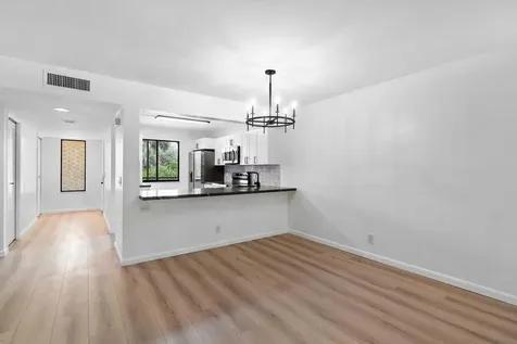 341 Lakeview Drive Weston FL 33326