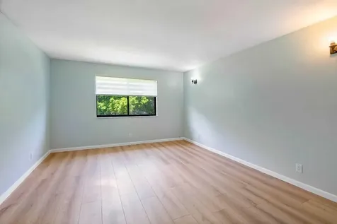 341 Lakeview Drive Weston FL 33326