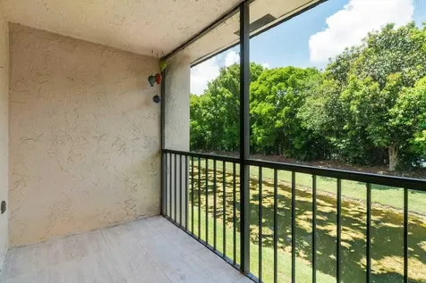 341 Lakeview Drive Weston FL 33326