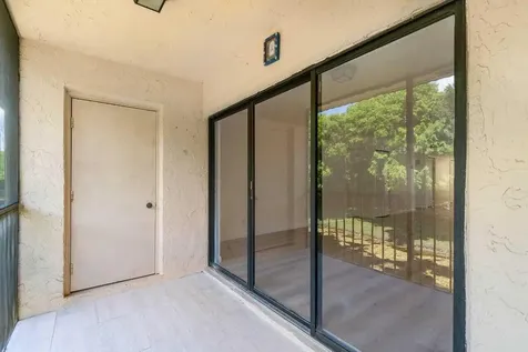 341 Lakeview Drive Weston FL 33326