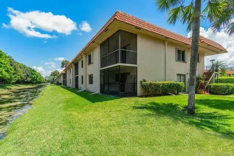 341 Lakeview Drive Weston FL 33326