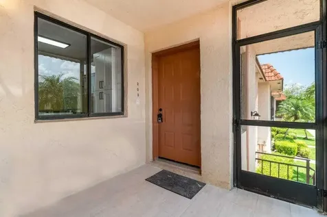 341 Lakeview Drive Weston FL 33326