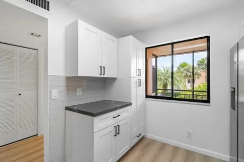 341 Lakeview Drive Weston FL 33326