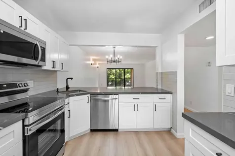 341 Lakeview Drive Weston FL 33326