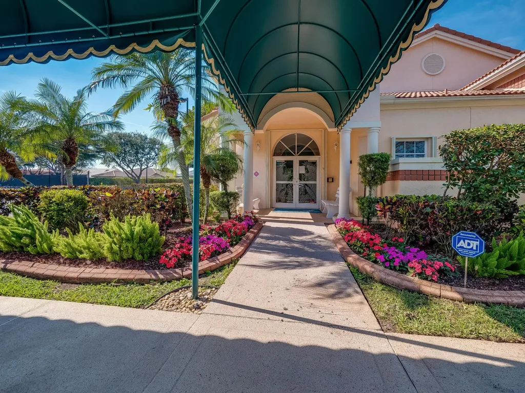 8501 Golden Cypress Court Lake Worth FL 33467