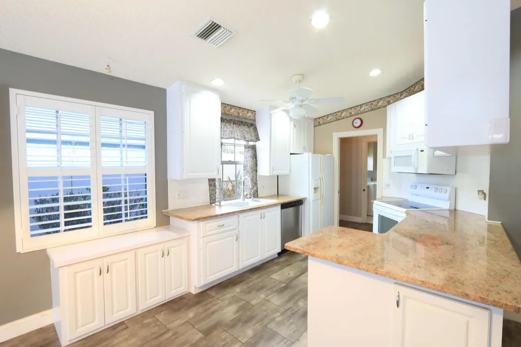 1220 NW Bentley Circle Port St Lucie FL 34986