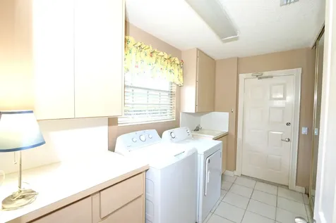 1220 NW Bentley Circle Port St Lucie FL 34986
