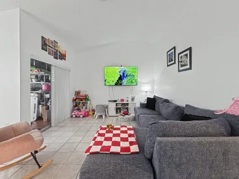 10151 NW 3rd Street Pembroke Pines FL 33026