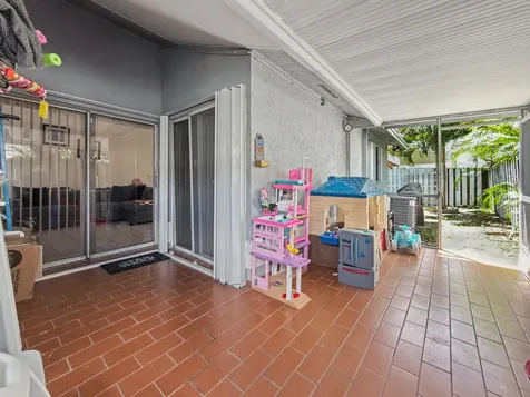 10151 NW 3rd Street Pembroke Pines FL 33026