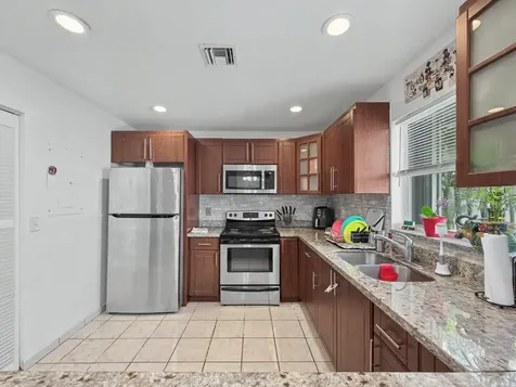 10151 NW 3rd Street Pembroke Pines FL 33026