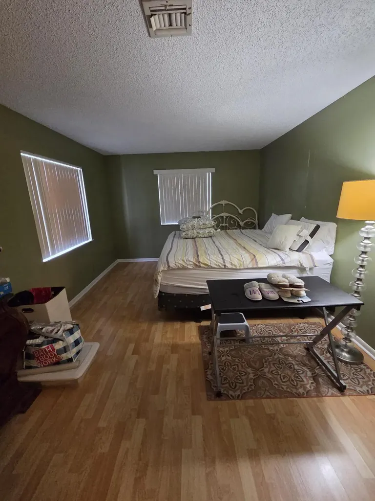 1351 NW 94th Way Coral Springs FL 33071