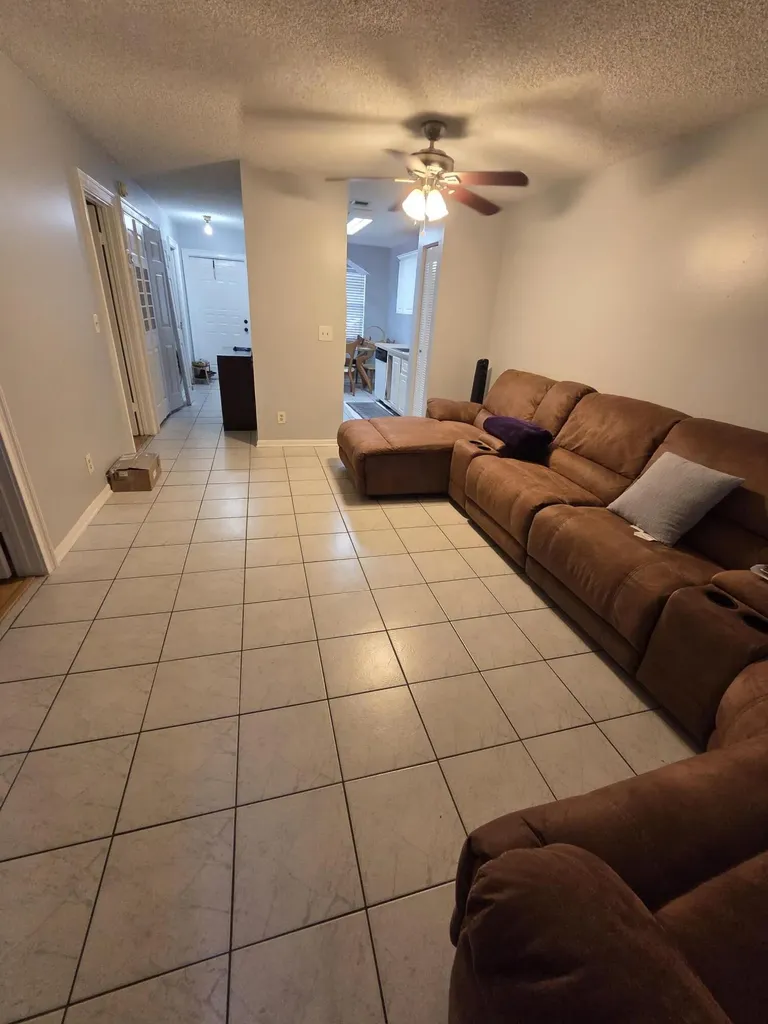 1351 NW 94th Way Coral Springs FL 33071