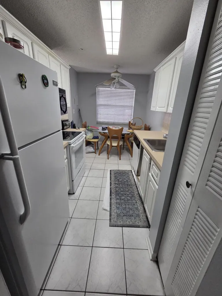 1351 NW 94th Way Coral Springs FL 33071