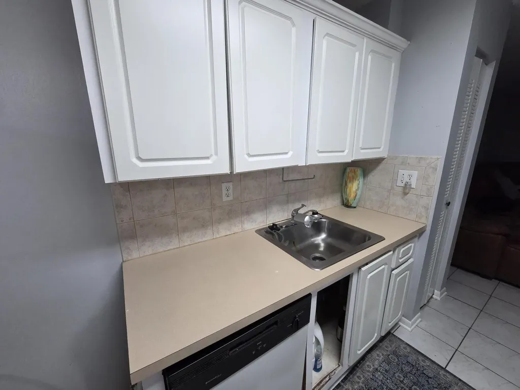 1351 NW 94th Way Coral Springs FL 33071