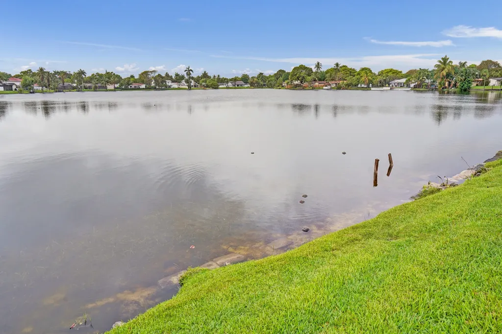 1721 SW 69th Avenue Plantation FL 33317