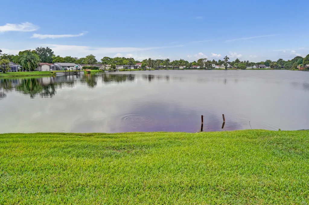 1721 SW 69th Avenue Plantation FL 33317