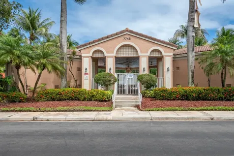 7775 Yardley Drive Tamarac FL 33321