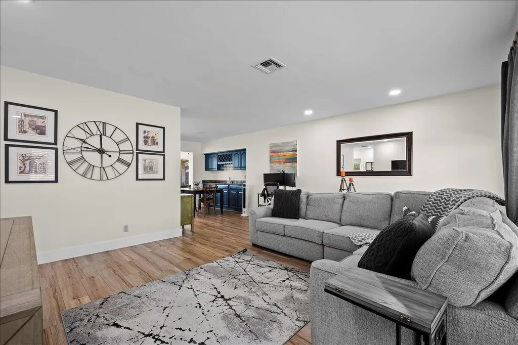 414 NE 26th Terrace Boca Raton FL 33431