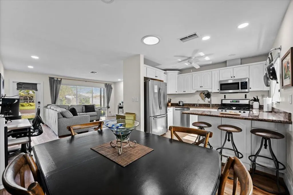 414 NE 26th Terrace Boca Raton FL 33431
