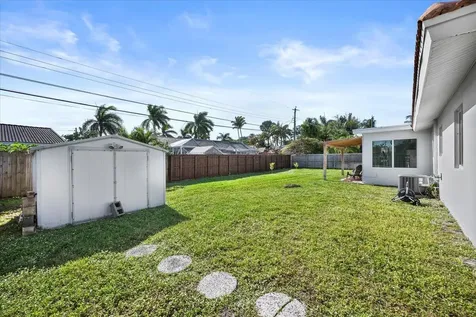414 NE 26th Terrace Boca Raton FL 33431