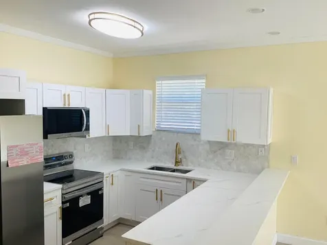 3809 N Whittier Street Tampa FL 33619