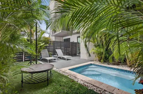 1044 N Victoria Park Road Fort Lauderdale FL 33304