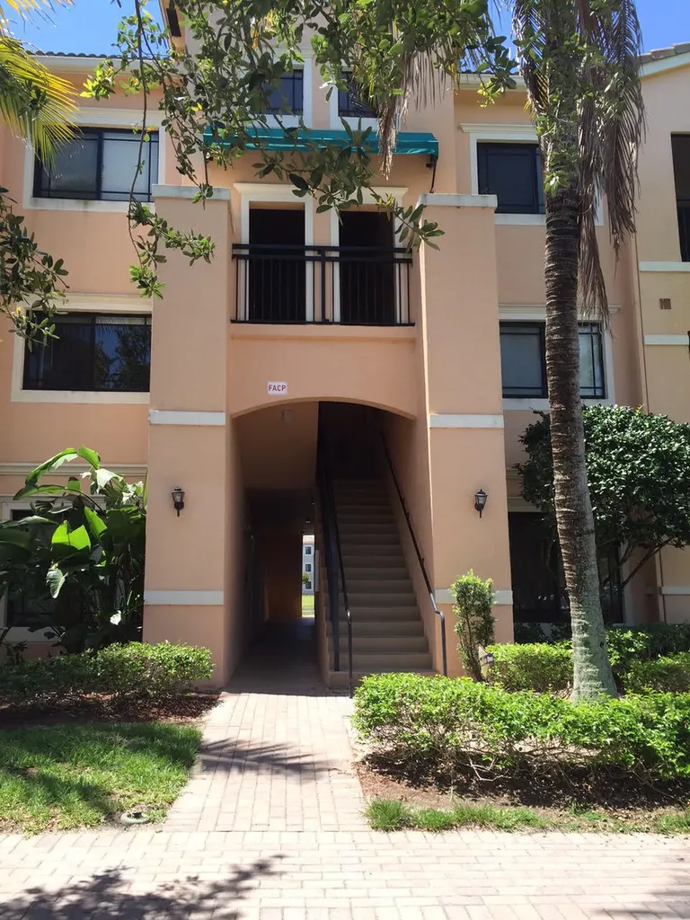 2811 Grande Parkway Palm Beach Gardens FL 33410
