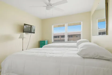 142 Norwich F West Palm Beach FL 33417