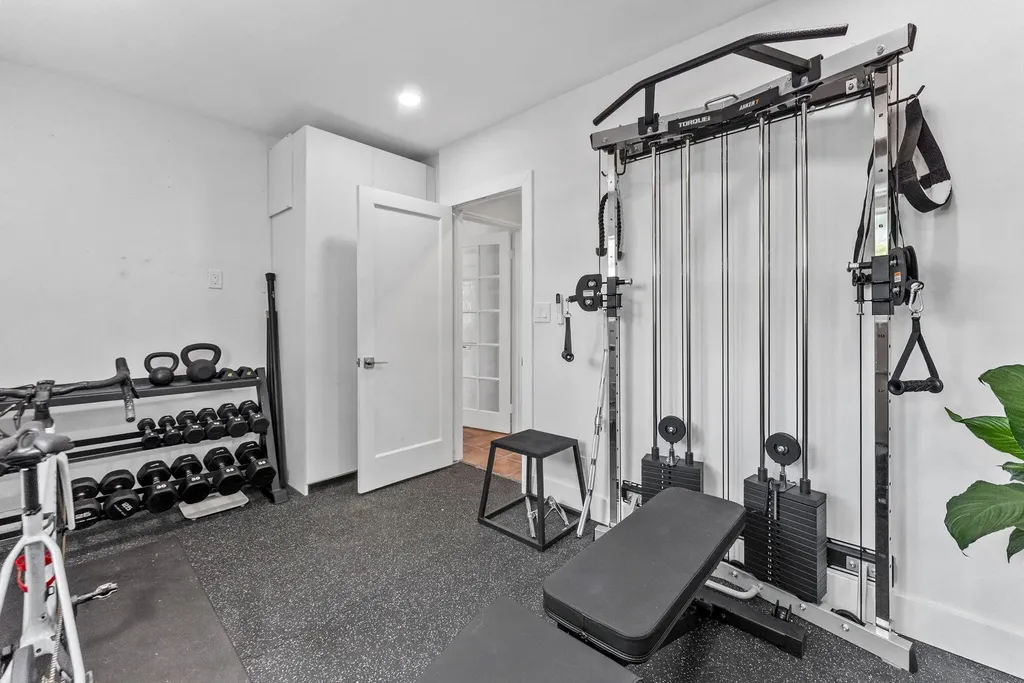 1627 NE 17th Avenue Fort Lauderdale FL 33305