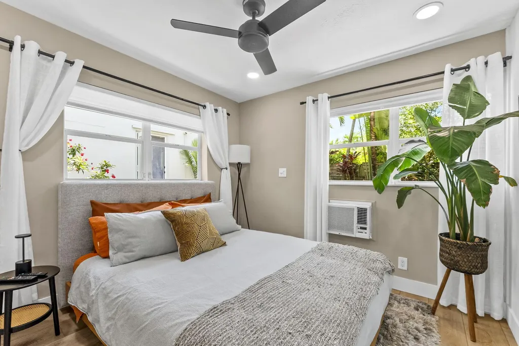 1627 NE 17th Avenue Fort Lauderdale FL 33305