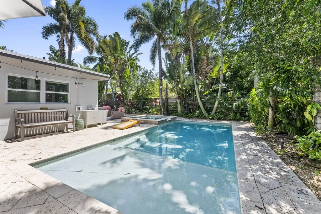 1627 NE 17th Avenue Fort Lauderdale FL 33305