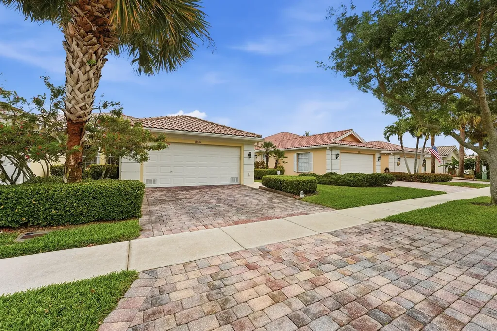 8137 Montserrat Place Wellington FL 33414