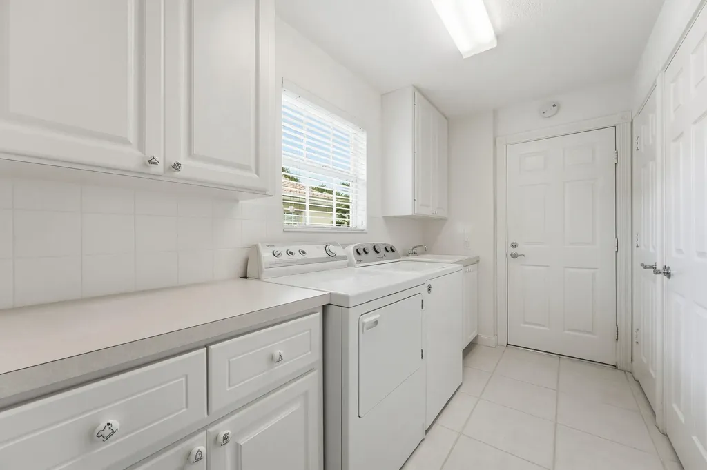 8137 Montserrat Place Wellington FL 33414