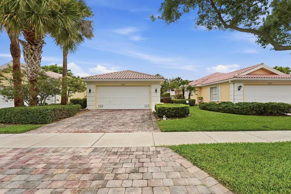 8137 Montserrat Place Wellington FL 33414