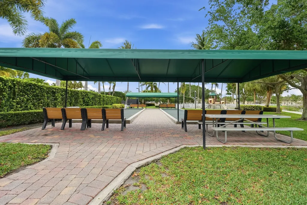 8137 Montserrat Place Wellington FL 33414