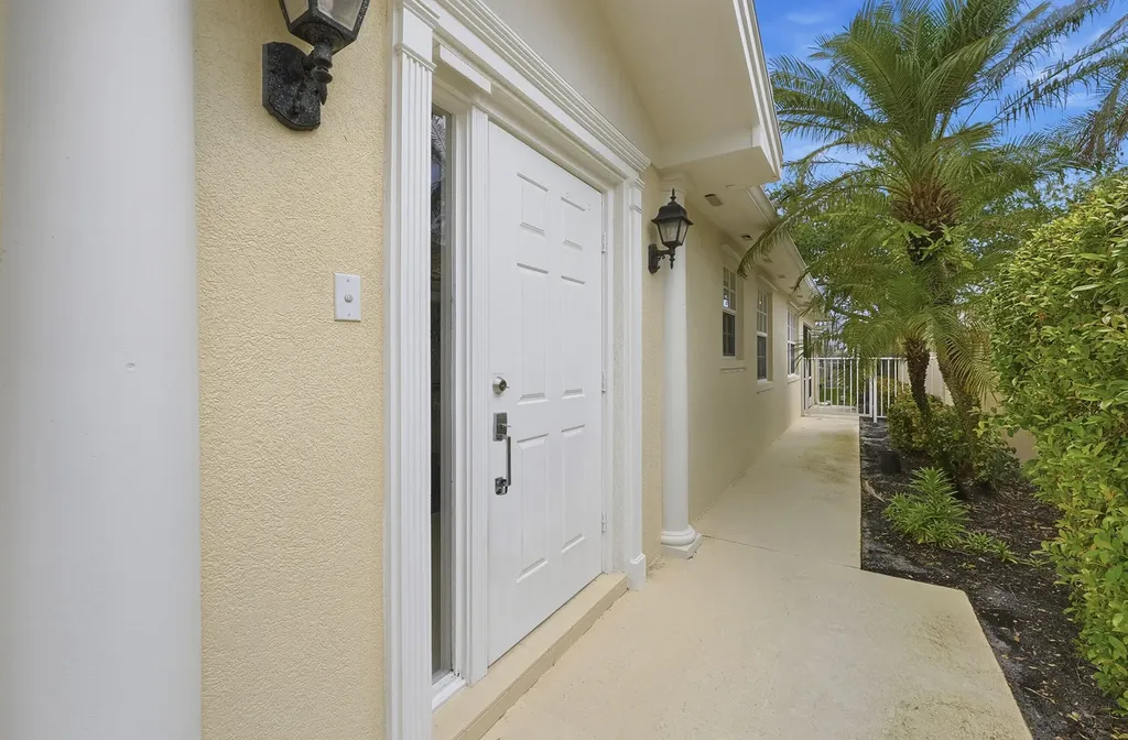 8137 Montserrat Place Wellington FL 33414