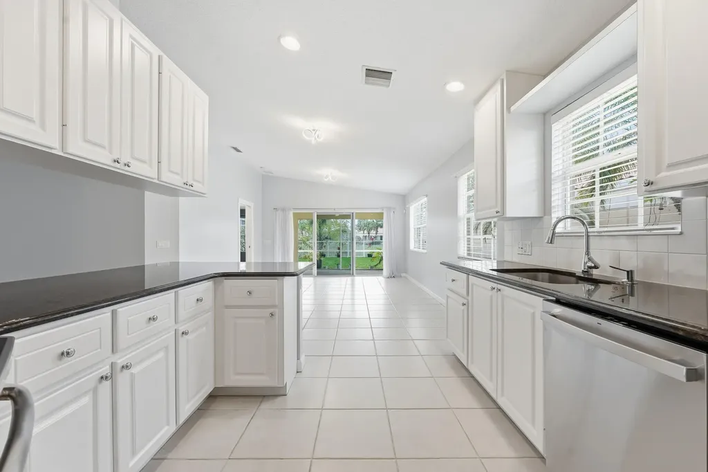 8137 Montserrat Place Wellington FL 33414