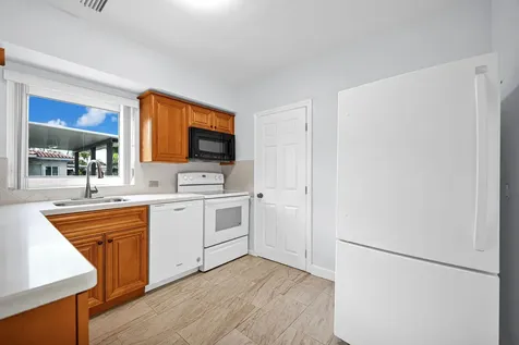 2200 SW 23rd Terrace Miami FL 33145