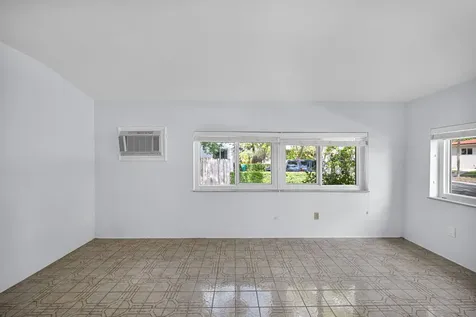 2200 SW 23rd Terrace Miami FL 33145