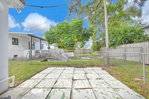 2200 SW 23rd Terrace Miami FL 33145