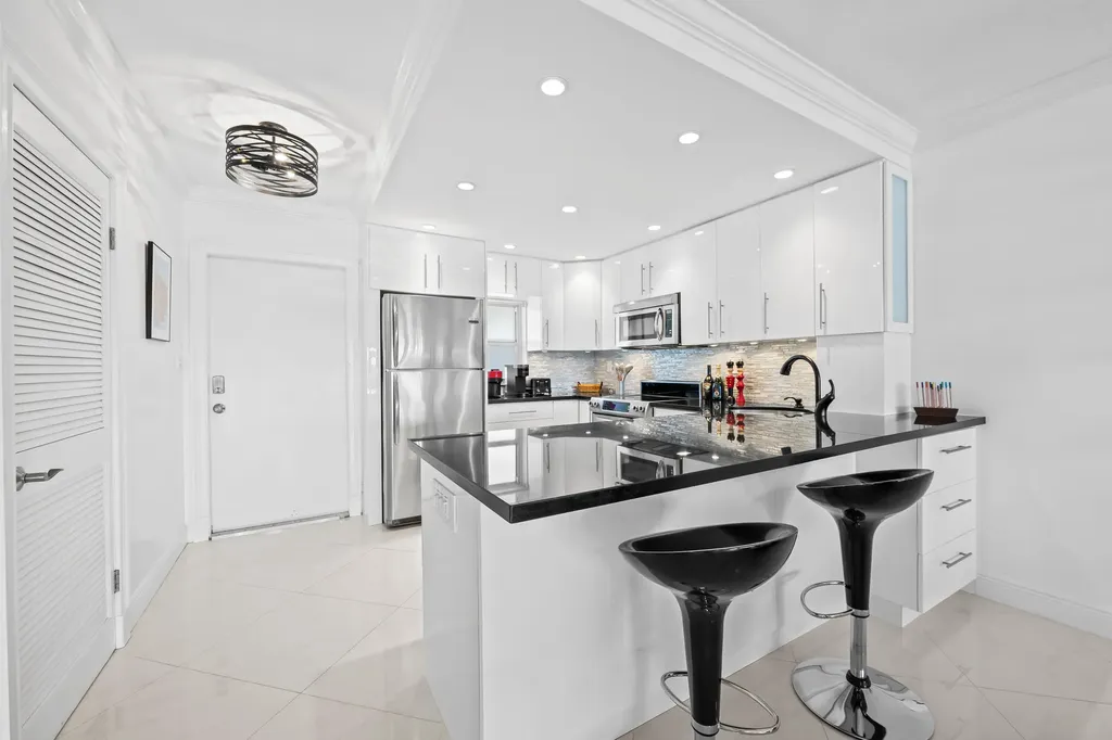 400 N Federal Highway Deerfield Beach FL 33441