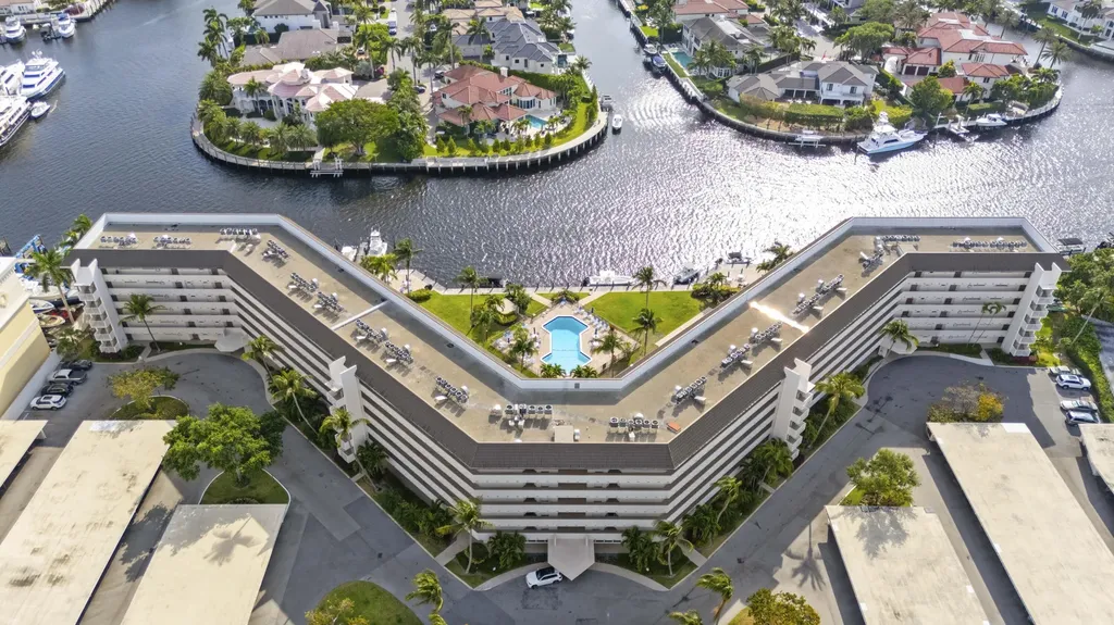 400 N Federal Highway Deerfield Beach FL 33441