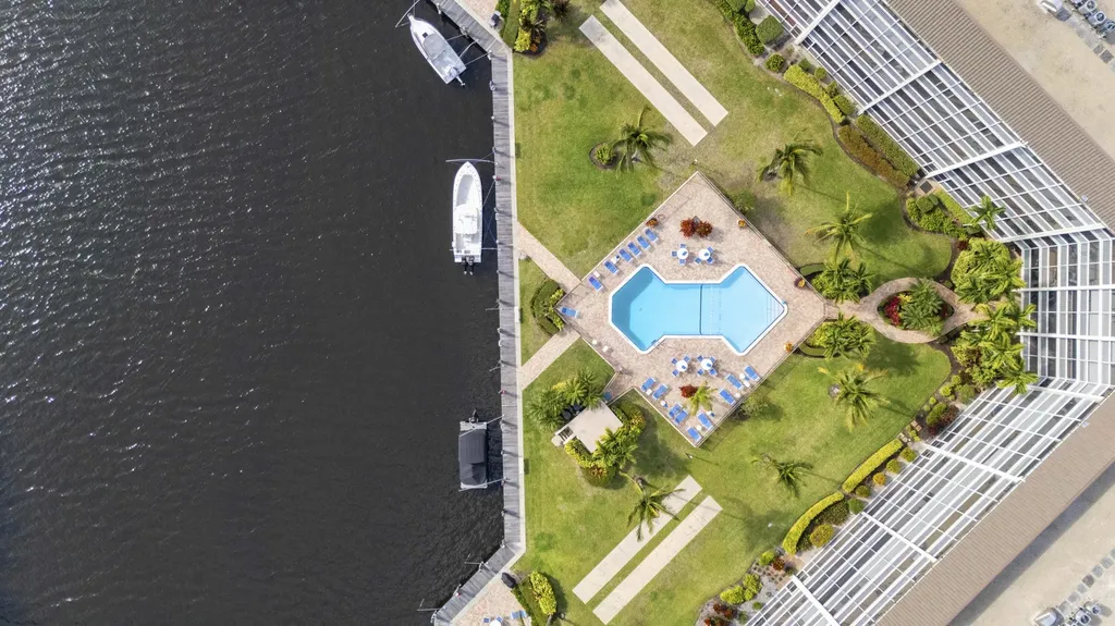 400 N Federal Highway Deerfield Beach FL 33441