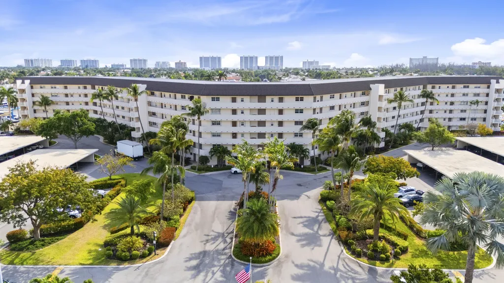 400 N Federal Highway Deerfield Beach FL 33441