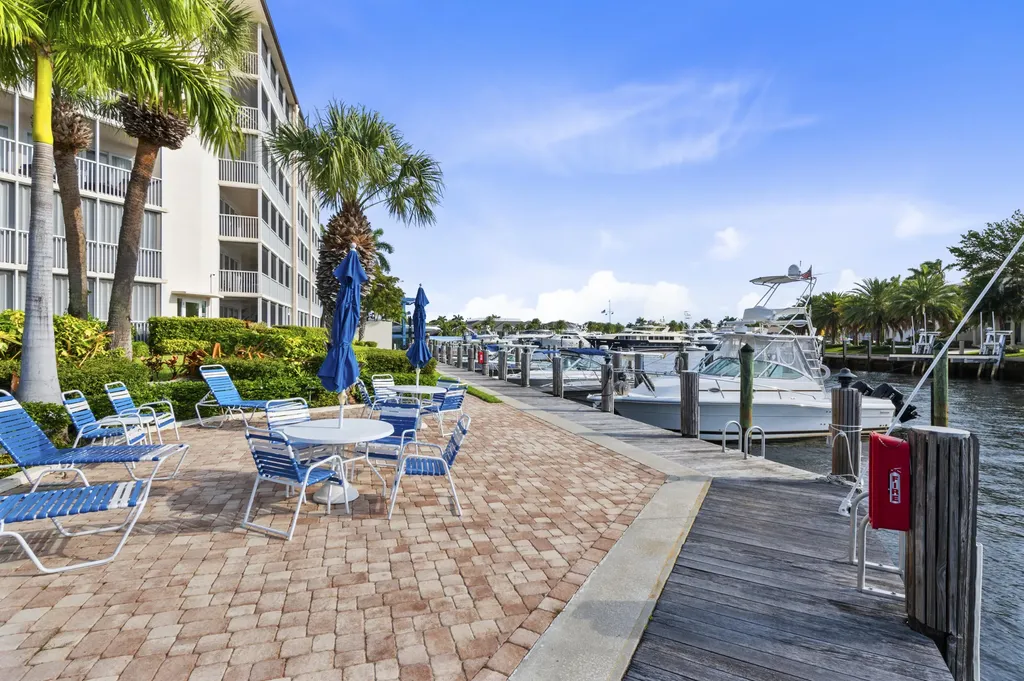 400 N Federal Highway Deerfield Beach FL 33441