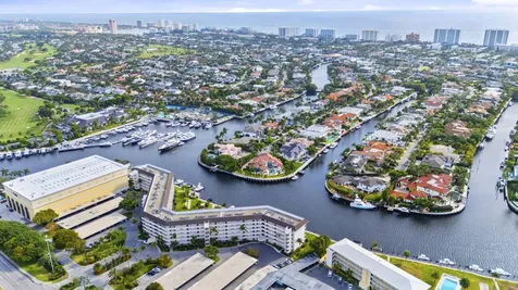 400 N Federal Highway Deerfield Beach FL 33441