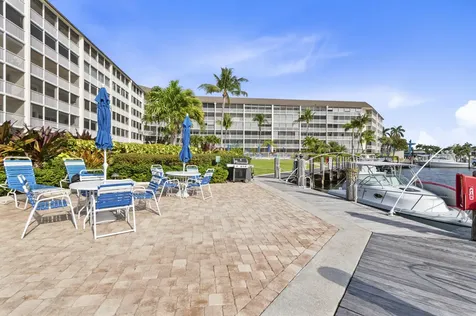 400 N Federal Highway Deerfield Beach FL 33441