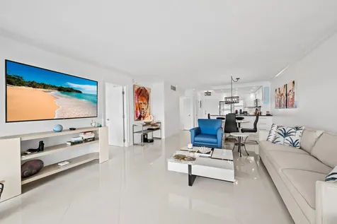 400 N Federal Highway Deerfield Beach FL 33441